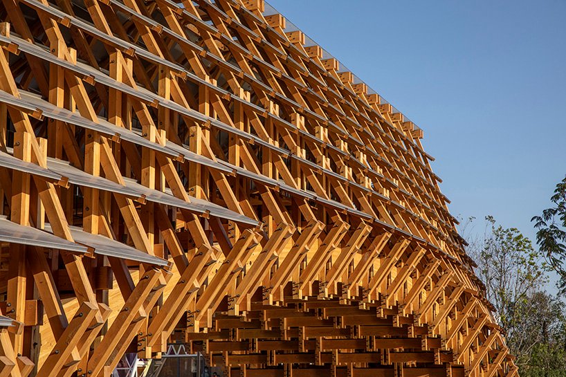 罗工作室在中国挤压拱形木桥，振兴传统乡村文化