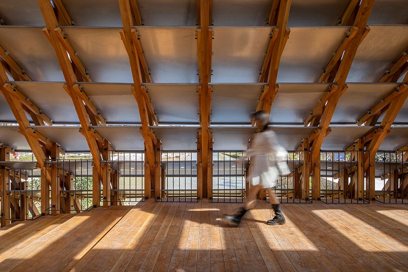 罗工作室在中国挤压拱形木桥，振兴传统乡村文化