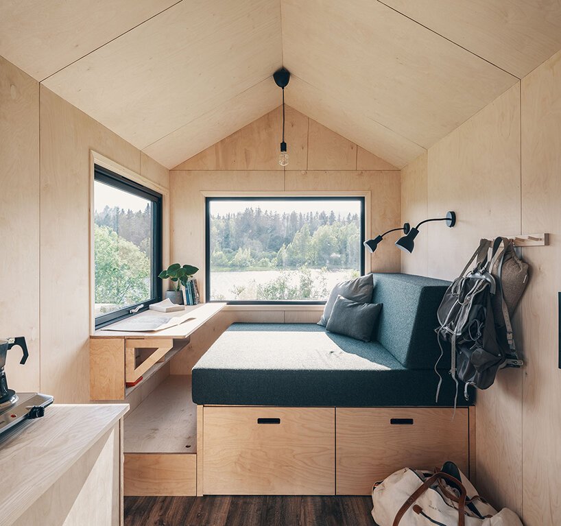 带轮子的可移动小房子体现极简北欧风格