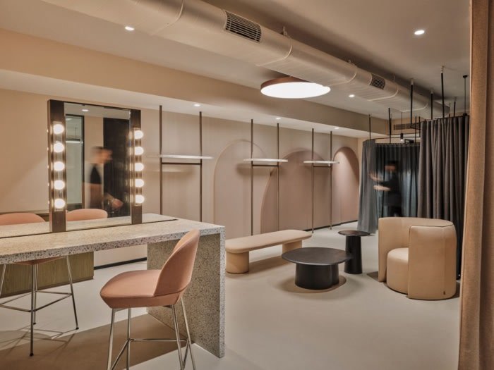 蒂拉美容办公室 - 孟买