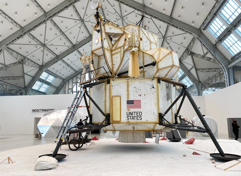 汤姆·萨克斯 (Tom Sachs) 太空计划的发射内部：汉堡 Deichtorhallen 的稀土