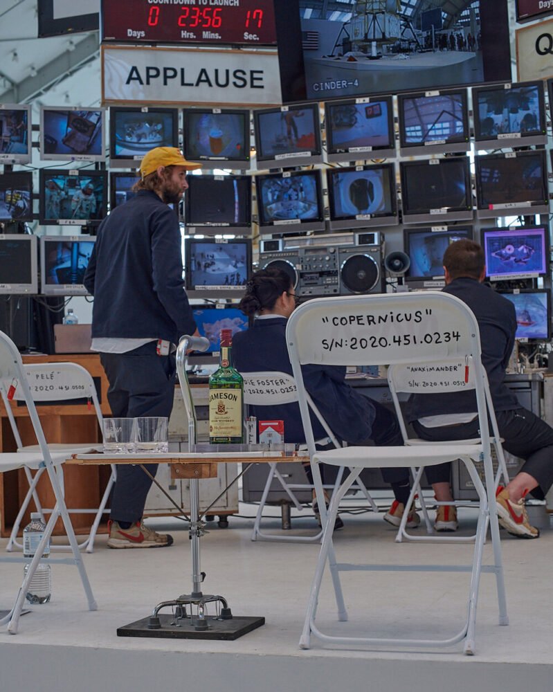 汤姆·萨克斯 (Tom Sachs) 太空计划的发射内部：汉堡 Deichtorhallen 的稀土