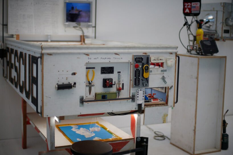 汤姆·萨克斯 (Tom Sachs) 太空计划的发射内部：汉堡 Deichtorhallen 的稀土