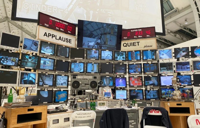 汤姆·萨克斯 (Tom Sachs) 太空计划的发射内部：汉堡 Deichtorhallen 的稀土