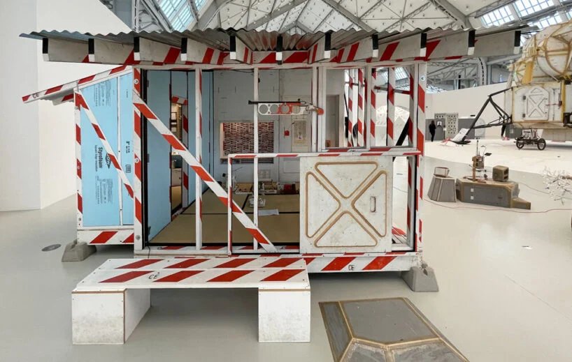 汤姆·萨克斯 (Tom Sachs) 太空计划的发射内部：汉堡 Deichtorhallen 的稀土