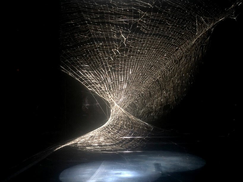 tiktokers 很喜欢 Tomás Saraceno 在纽约的大型蜘蛛网装置 tiktokers 很喜欢 Tomás Saraceno 在纽约的大型蜘蛛网装置