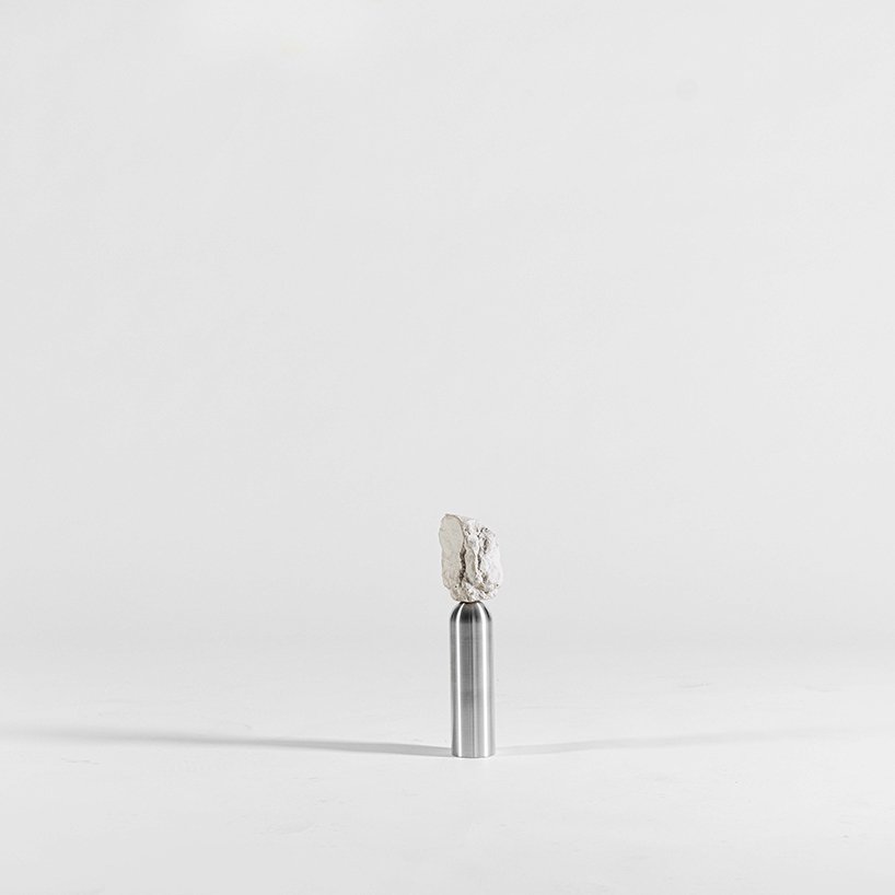 VAUST 工作室的骨料混凝土和原铝模板室内雕塑系列