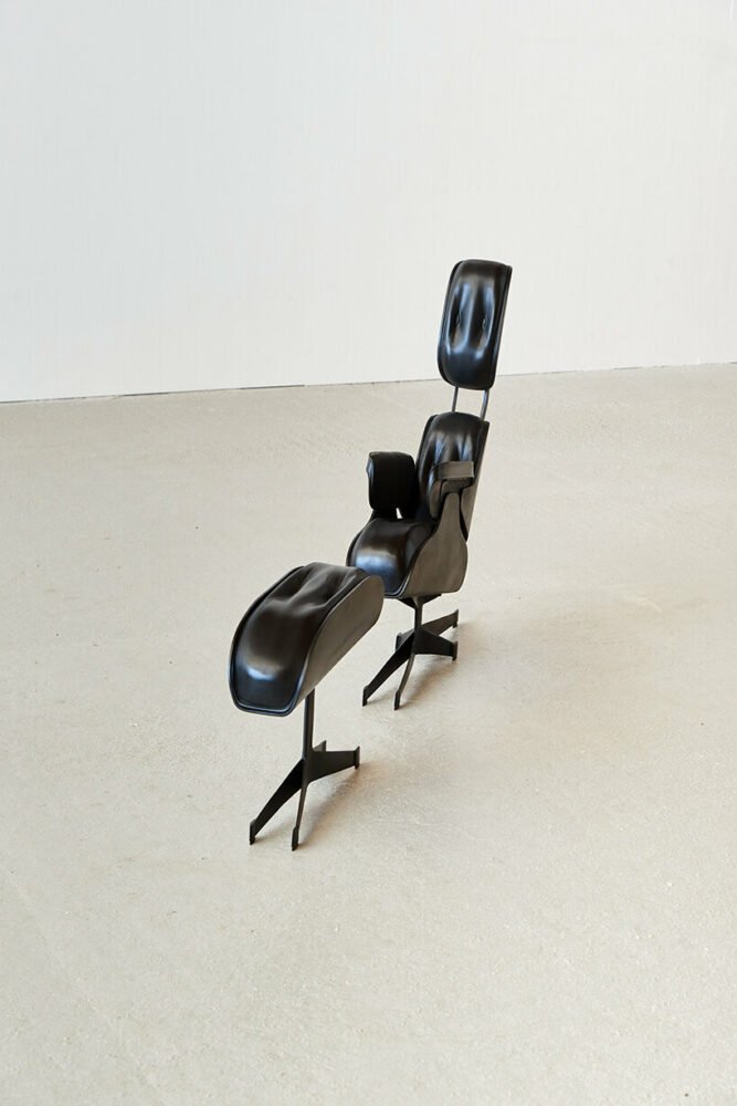 “真相的陷阱”：埃尔文·沃姆令人费解的展览在约克郡雕塑公园开幕