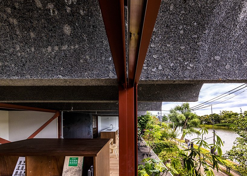 kiyoaki Takeda 位于东京的“鹤冈”住宅与自然融为一体,欢迎人类和野生动物 kiyoaki Takeda 位于东京的“鹤冈”住宅与自然融为一体,欢迎人类和野生动物