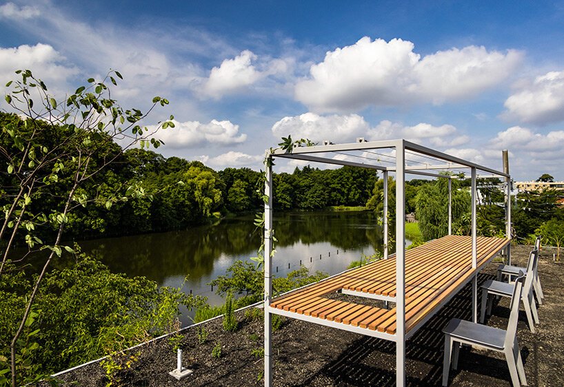 kiyoaki Takeda 位于东京的“鹤冈”住宅与自然融为一体,欢迎人类和野生动物 kiyoaki Takeda 位于东京的“鹤冈”住宅与自然融为一体,欢迎人类和野生动物