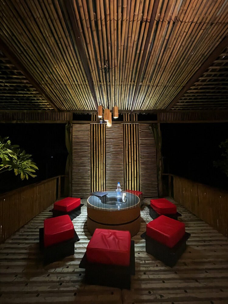 孟加拉国的这个餐厅亭由木头 + 竹子制成,适应季风季节 孟加拉国的这个餐厅亭由木头 + 竹子制成,适应季风季节