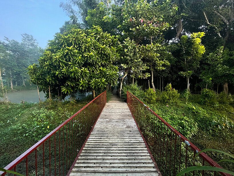 孟加拉国的这个餐厅亭由木头 + 竹子制成,适应季风季节 孟加拉国的这个餐厅亭由木头 + 竹子制成,适应季风季节