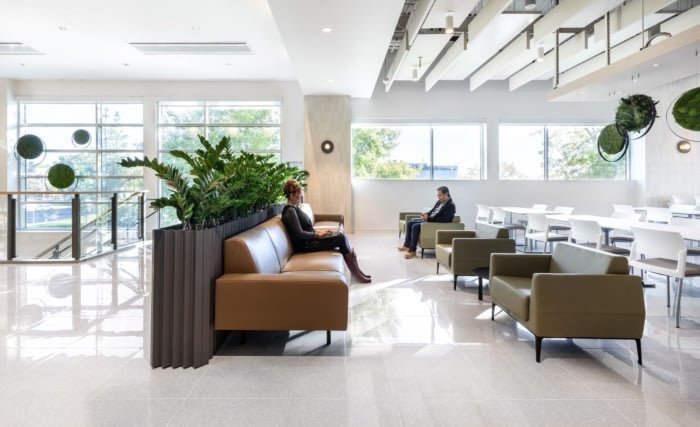 加州大学戴维斯分校健康管理大楼办公室 - 兰乔科尔多瓦