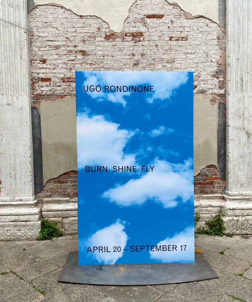 乌戈·罗迪诺 (ugo Rondinone) 将人间云朵、镀金的太阳和色彩缤纷、燃尽的蜡烛带到威尼斯