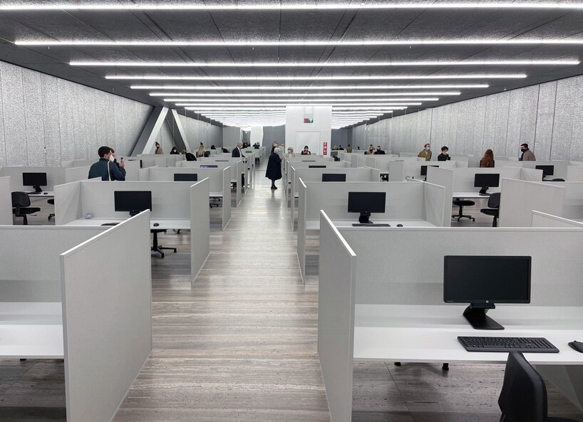 无用的尸体？Elmgreen & Dragset 展览在米兰普拉达基金会开幕