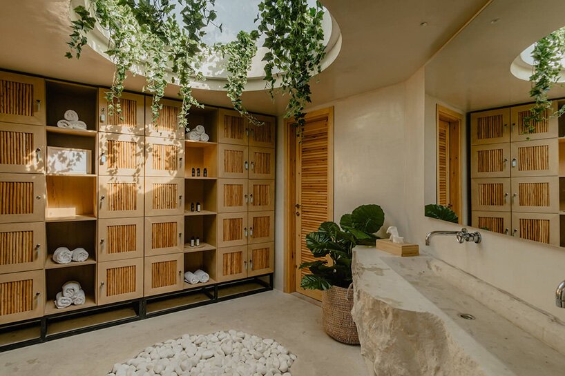 健康酒店“acro suites”占据了克里特岛沿海悬崖上的洞穴