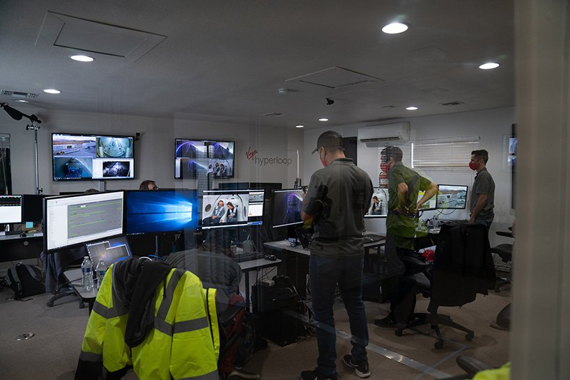 BIG 设计的首次超级高铁成功完成首次乘客测试