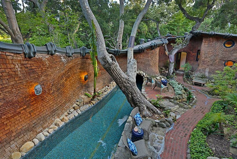 探索南加州“鲸鱼屋”的高迪风格建筑 探索南加州“鲸鱼屋”的高迪风格建筑