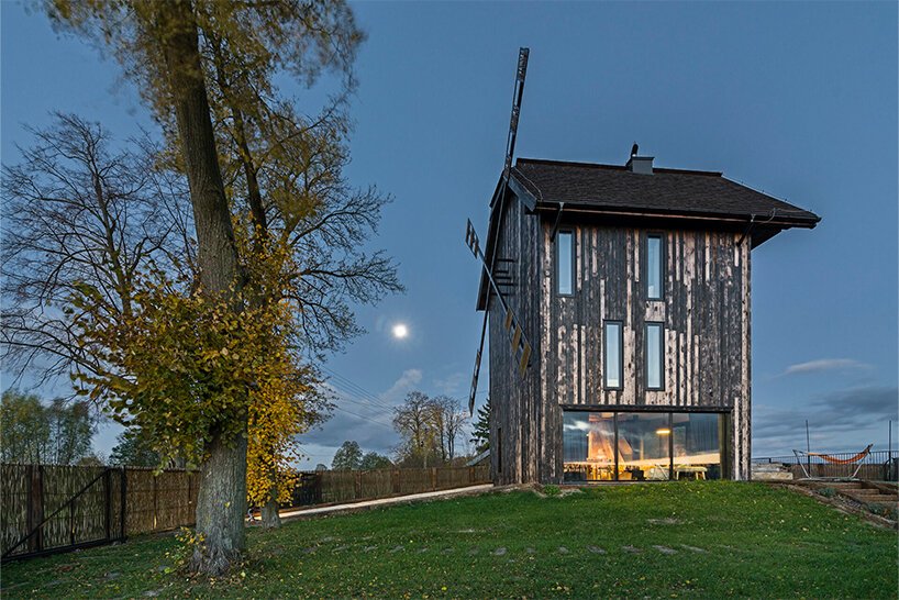 o4 architekci 和 michał kucharski 将旧风车改造成迷人的波兰住宅