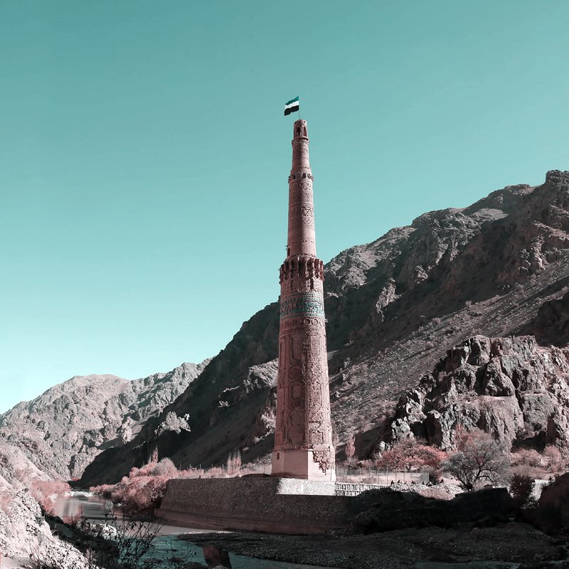 穆罕默德·哈桑·福鲁赞法尔高举抵抗旗帜，希望阿富汗获得自由