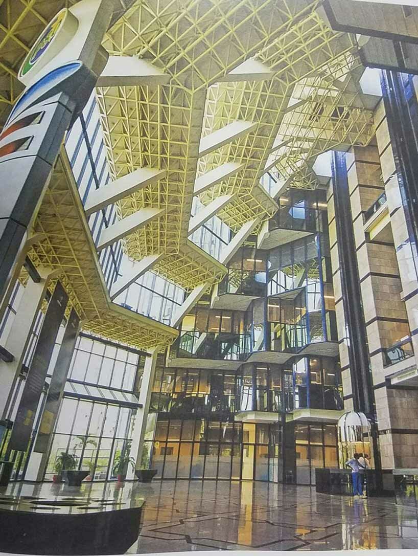 “我相信建筑的民主化”——yasmeen lari 谈自给自足的社区 “我相信建筑的民主化”——yasmeen lari 谈自给自足的社区