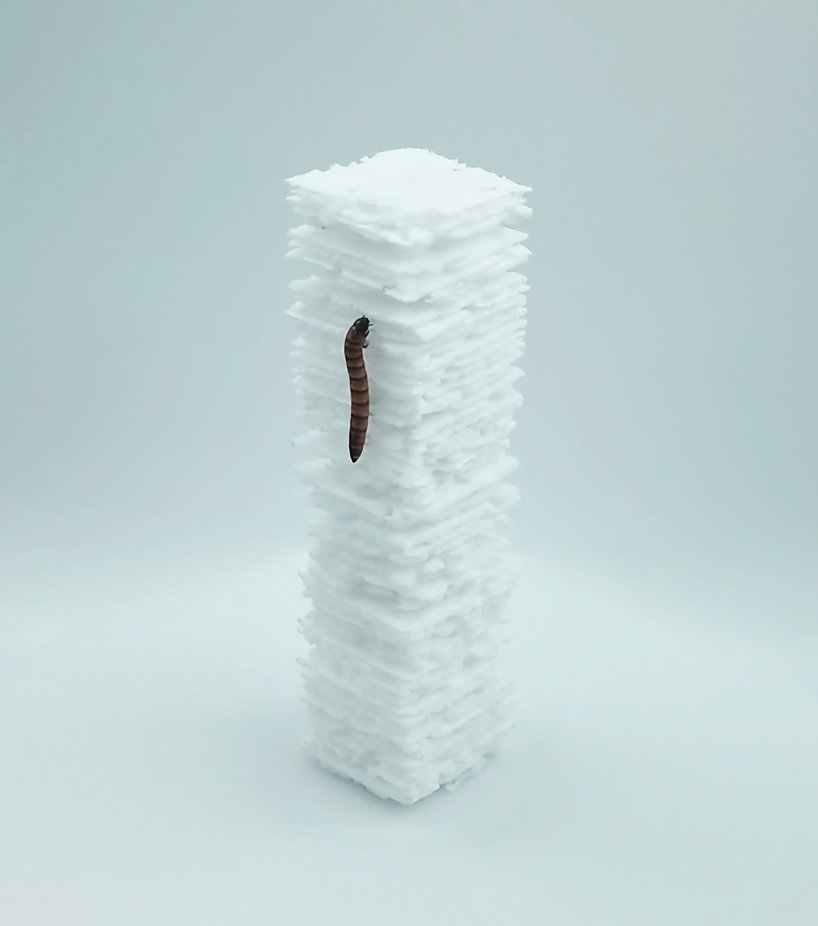 yong ju lee 设计的蠕虫摩天大楼提出了聚苯乙烯废物的解决方案