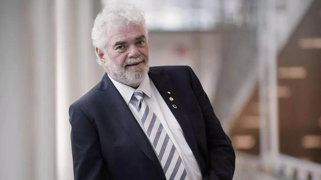 冠状病毒专家、加拿大 P4 实验室创始人 Frank Plummer 去世 冠状病毒专家、加拿大 P4 实验室创始人 Frank Plummer 去世