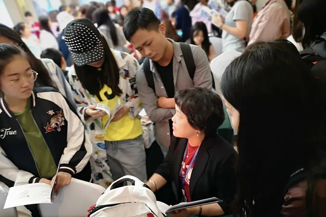 华东师范大学不对博士生科研发表作统一要求