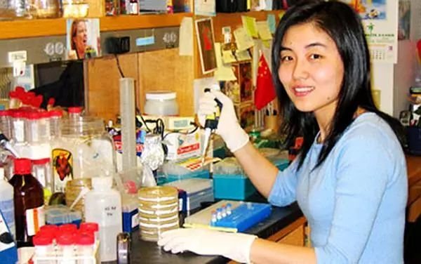 颜宁：从我进实验室的第一天 就被导师灌输“好好记试验记录”