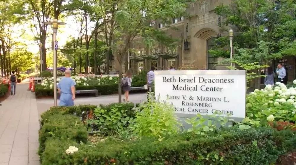 中山大学访美博士认罪 因企图携带 21 瓶癌细胞回国