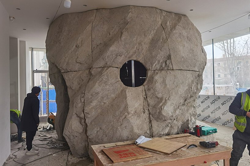 蓝色的。建筑工作室将自然融入佐莱主义甜点咖啡馆,中国 蓝色的。建筑工作室将自然融入佐莱主义甜点咖啡馆,中国