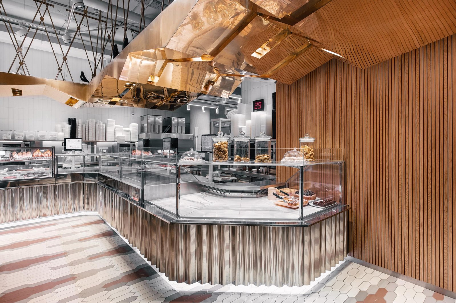 卡拉瓦维兄弟 4，索科尔尼基