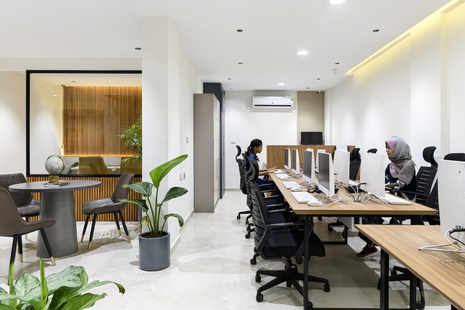 由 ARTYSTRY 设计师设计的 MAP 海岸顾问 由 ARTYSTRY 设计师设计的 MAP 海岸顾问