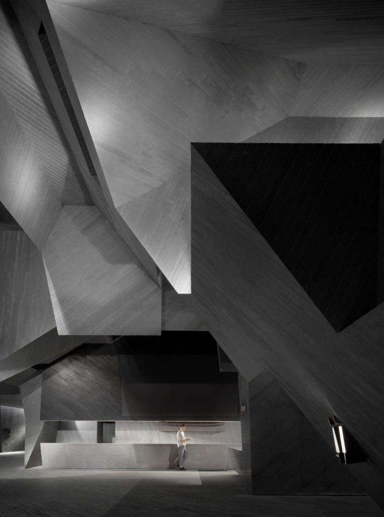 湖北长江电影集团 – 维嘉银尚国际影城 D – MALL