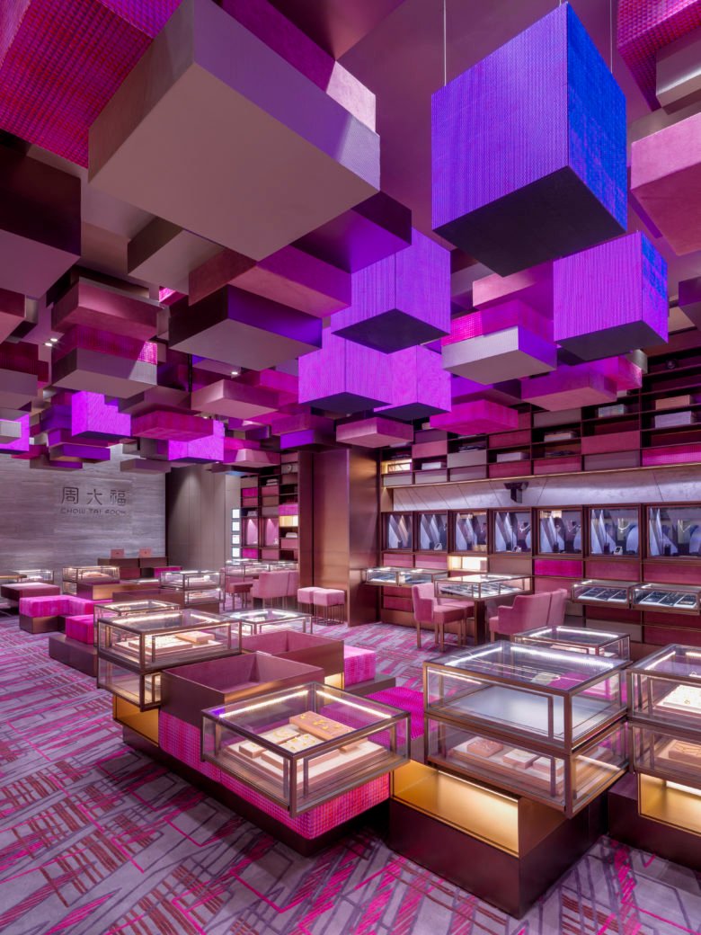周大福珠宝集团 – 周大福形点店