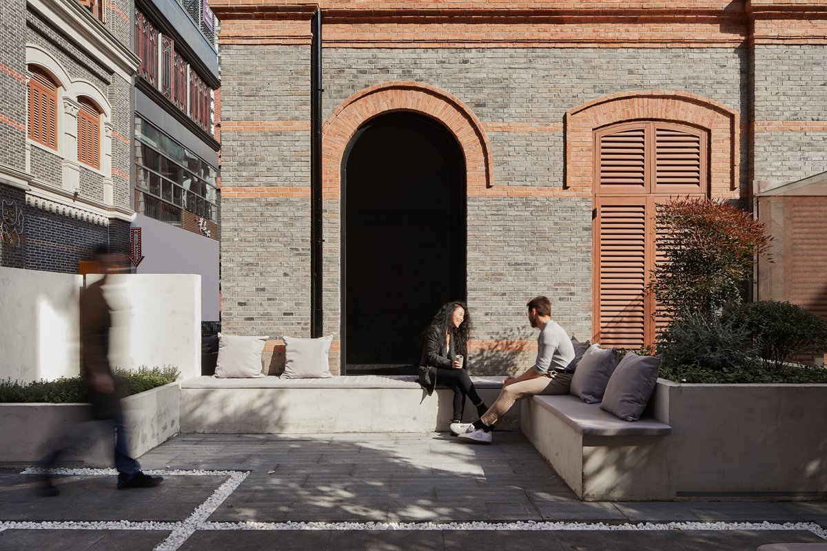 STUDIO8 设计的 CHARCOHOL 餐厅和鸡尾酒吧