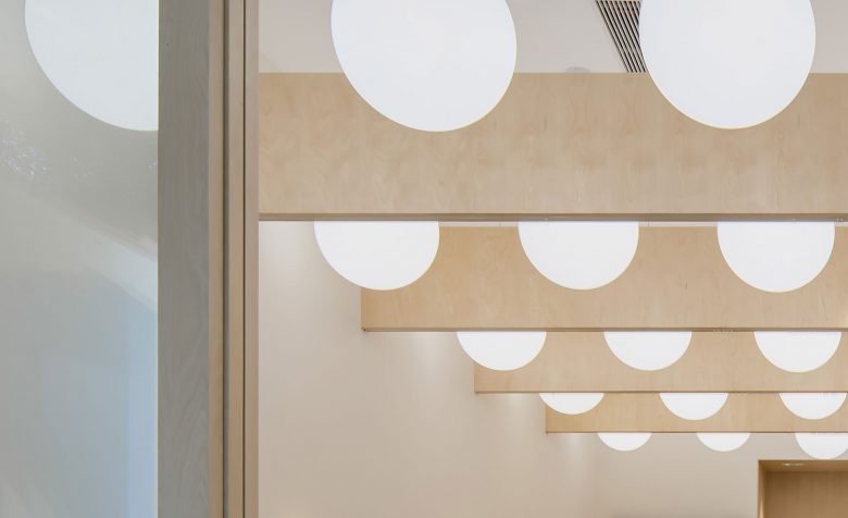 Ufotable Cafe 由 Non Studio Design & Research 设计 Ufotable Cafe 由 Non Studio Design & Research 设计