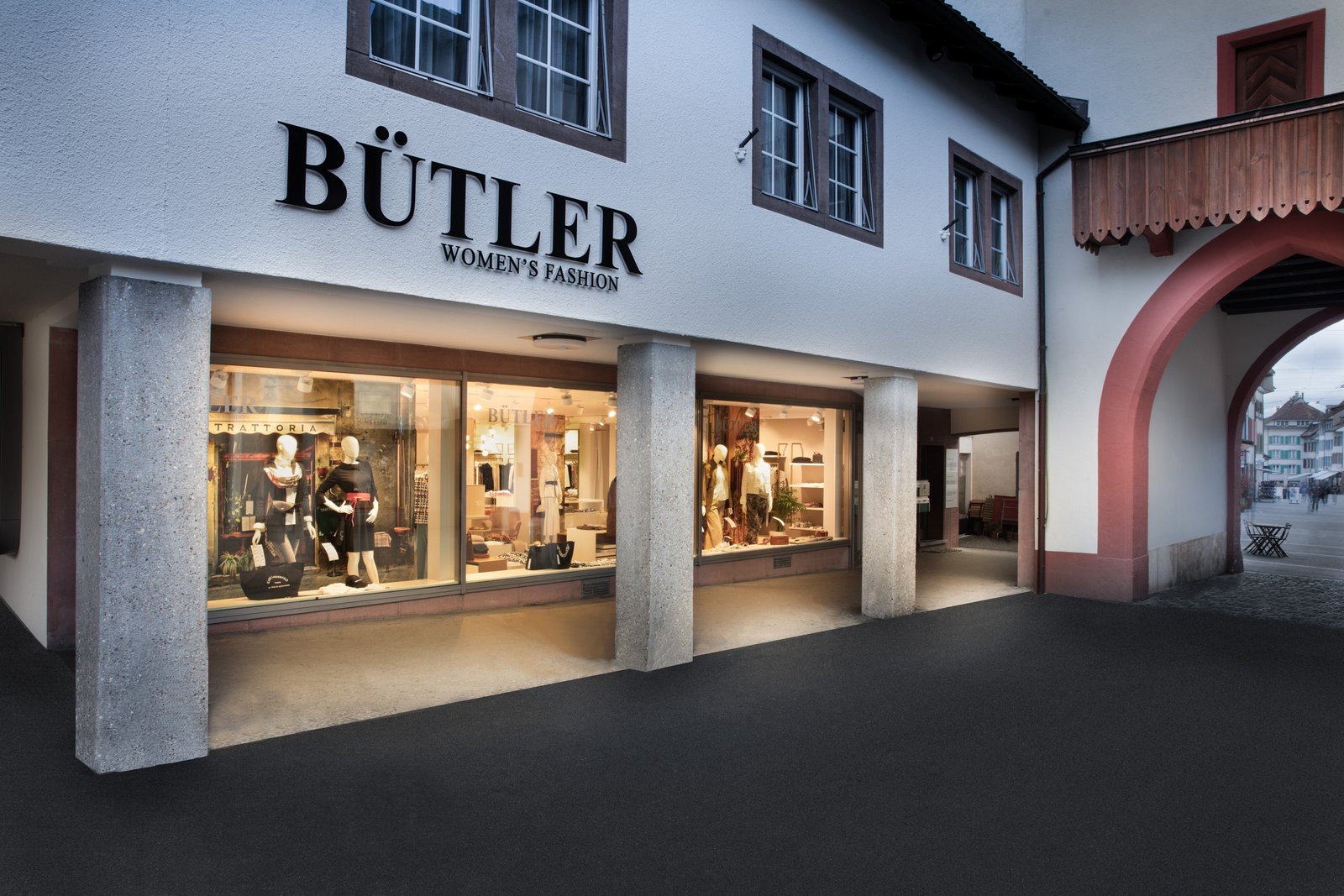 Bütler Fashion,利斯塔尔(瑞士) Bütler Fashion,利斯塔尔(瑞士)