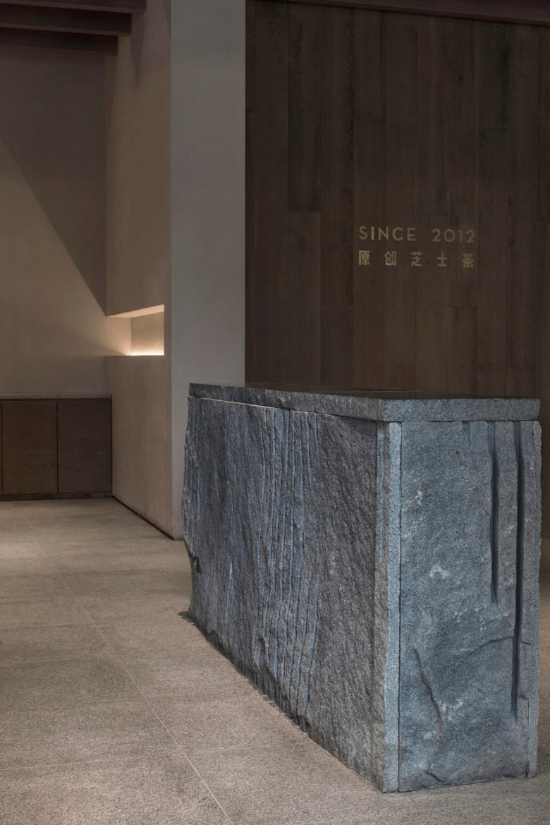 喜茶位于南宁万象城 by BloomDesign