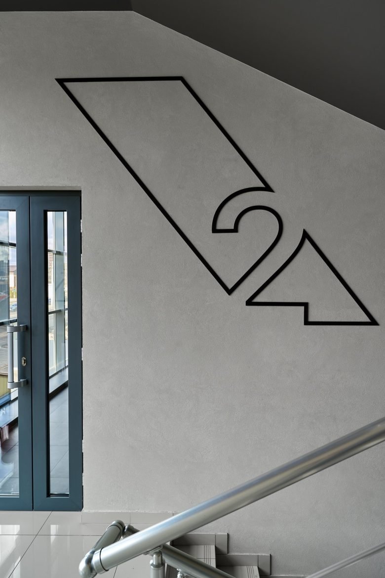 Motorrika 摩托车服装及配件店，由 Bad Reputation 设计