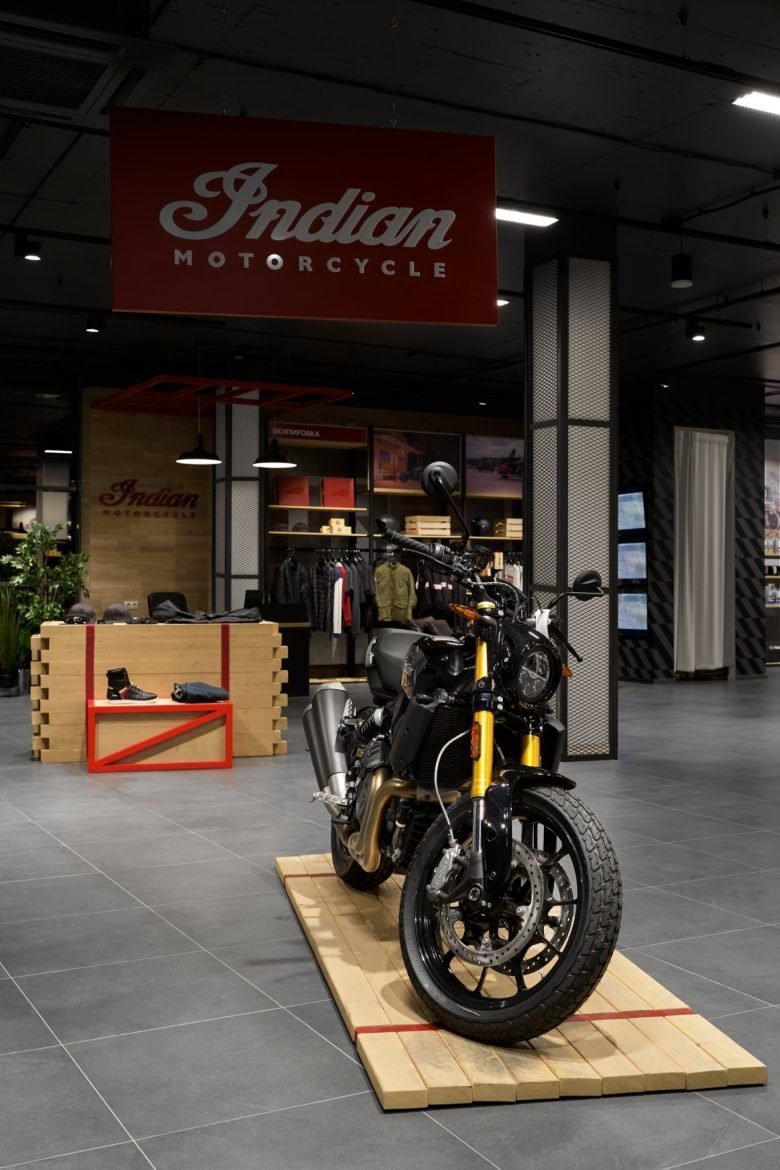 Motorrika 摩托车服装及配件店，由 Bad Reputation 设计