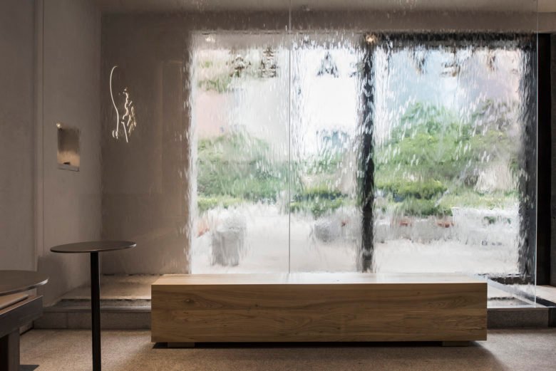 喜茶位于南宁万象城 by BloomDesign