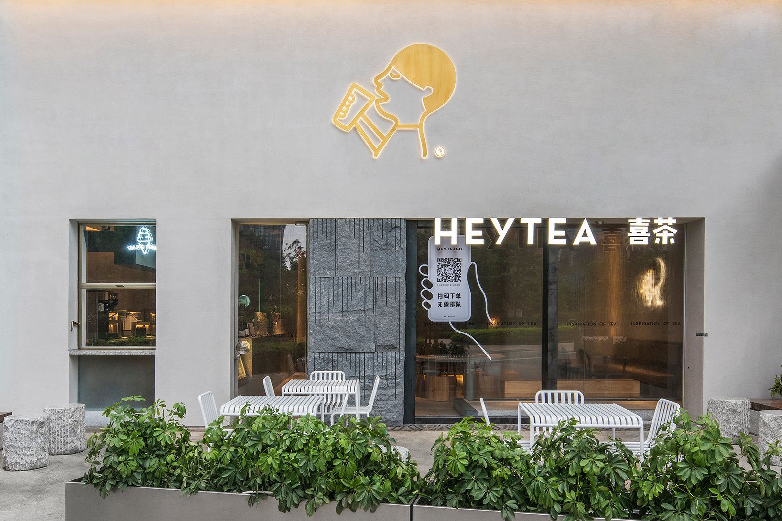 喜茶位于南宁万象城 by BloomDesign