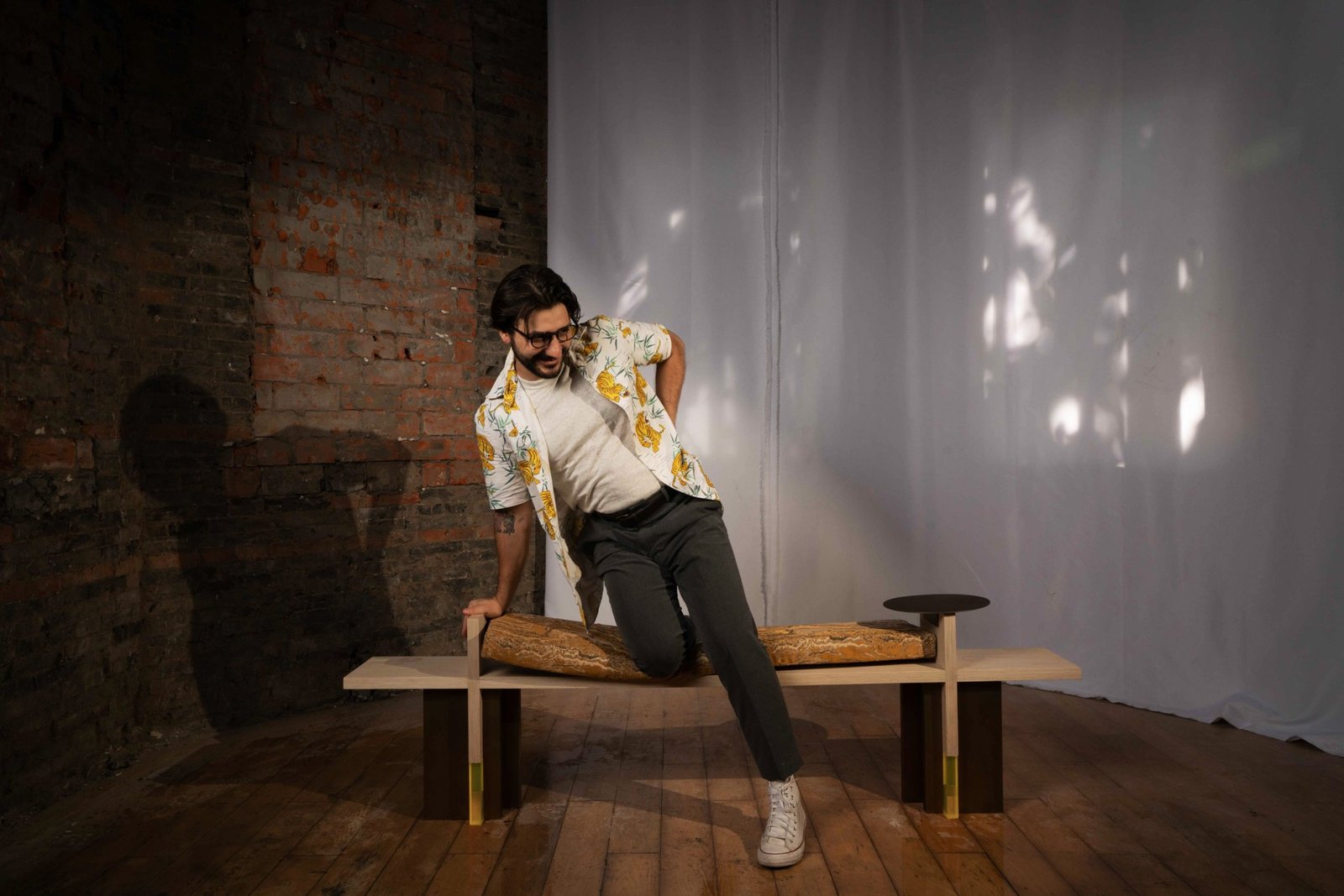 以汉字为灵感的草子头长凳 – STUDIO8