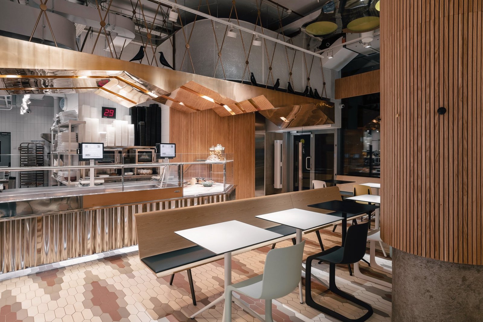 卡拉瓦维兄弟 4，索科尔尼基