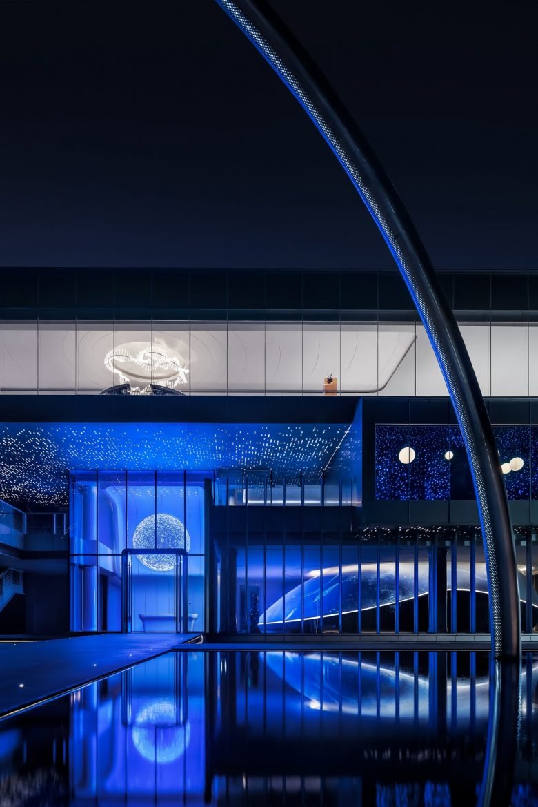 保利丰盛销售中心天际线花园，T.K. 楚设计