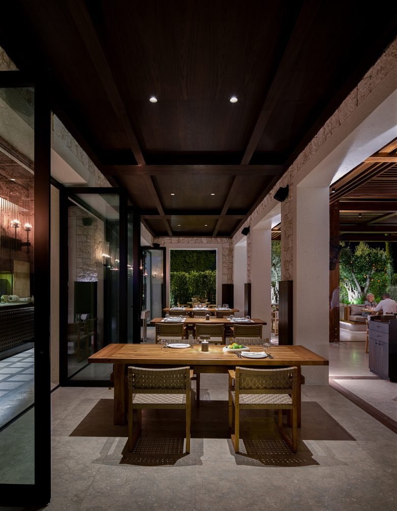 Alma 餐厅 – Side