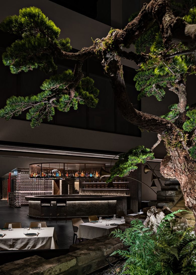 四季民福烤鸭店 ( 外白渡桥店) 四季民福烤鸭店 (外白渡桥店)