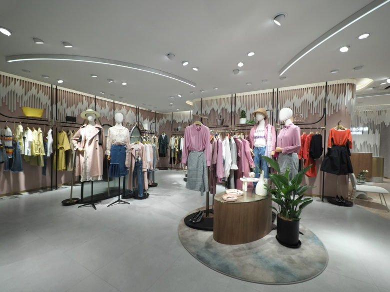 杭州潮水时装店