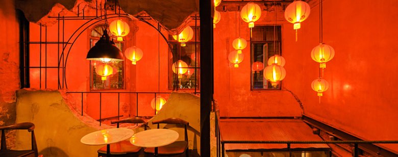 TAI SOO​​N BAR 由 Taste Space 设计，泰国曼谷